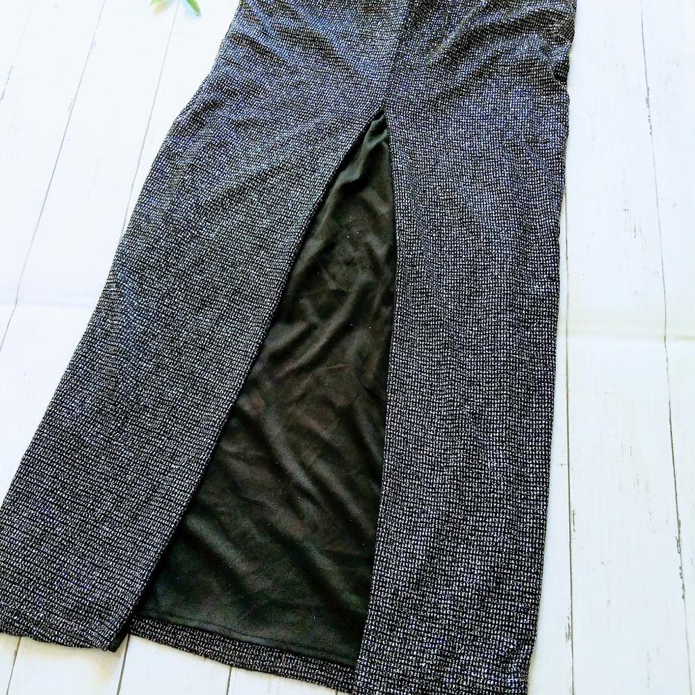 Xscape Evenings Women Metallic Sparkle Gown SIZE 4 Off The Shoulder Black - Picture 11 of 12